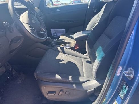 Used 2016 Hyundai Tucson SE w/ Option Group 02 AWD/4WD image 4