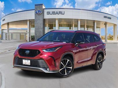 Used 2022 Toyota Highlander XSE
