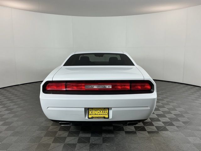 Used 2013 Dodge Challenger SXT RWD image 6