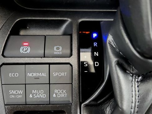 Certified 2025 Toyota RAV4 XLE AWD/4WD image 33