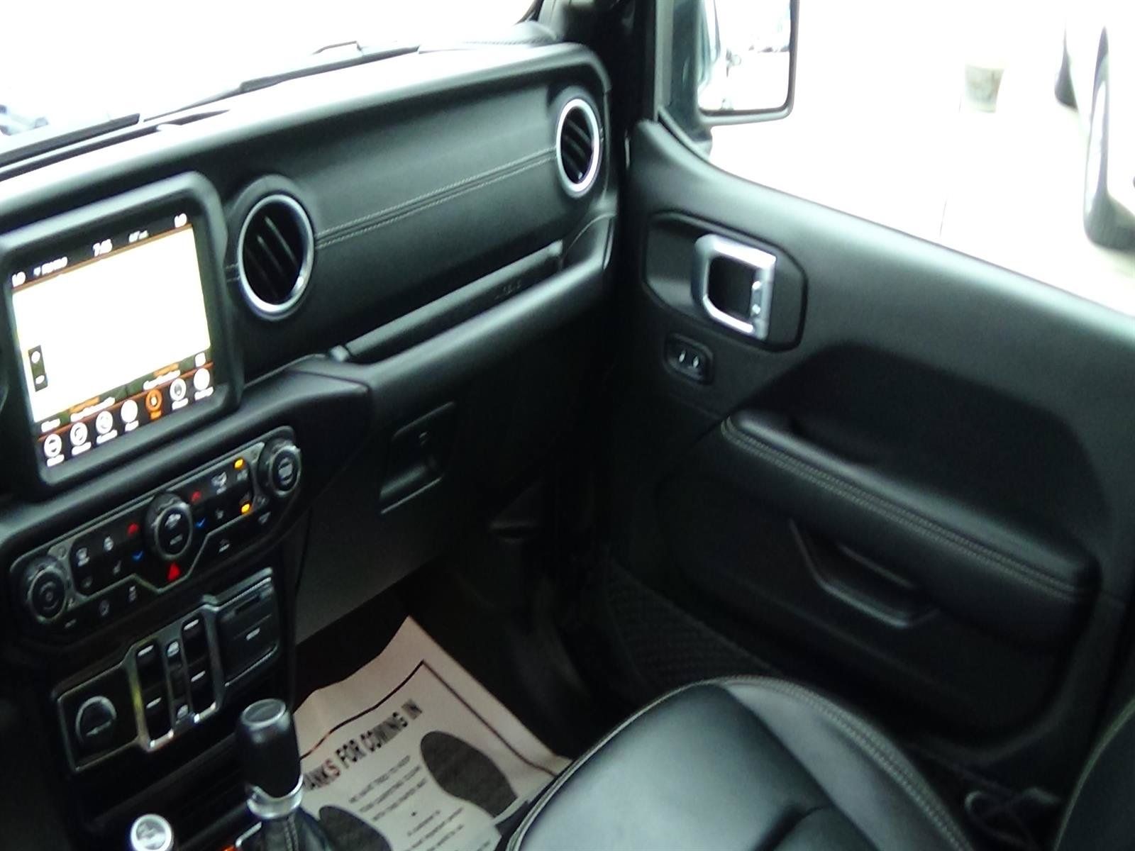 Used 2022 Jeep Gladiator Overland w/ Popular Equipment Package AWD/4WD image 15