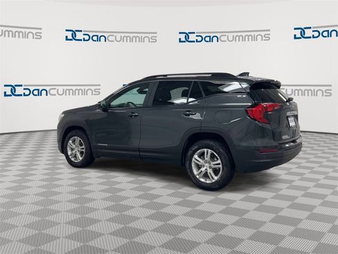Used 2021 GMC Terrain SLE w/ Driver Convenience Package image 6