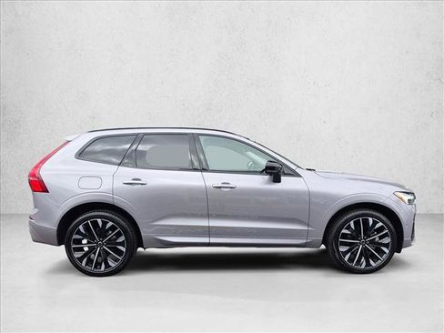 Used 2026 Volvo XC60 B5 Ultra w/ Protection Package Premier AWD/4WD image 4