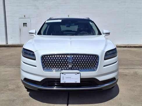 Certified 2022 Lincoln Nautilus Reserve image 19