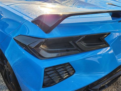 Used 2022 Chevrolet Corvette Stingray Premium Conv w/ Z51 Performance Package image 7