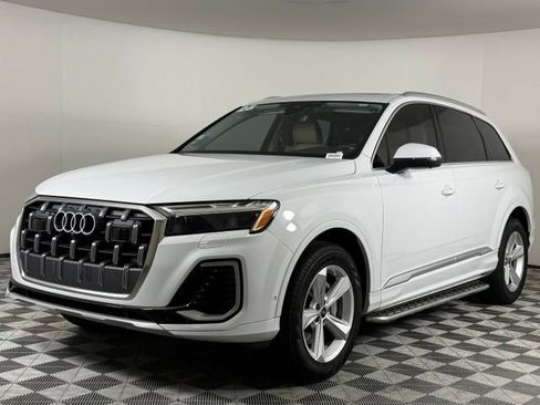 Used 2025 Audi Q7 2.0T Premium AWD/4WD image 2