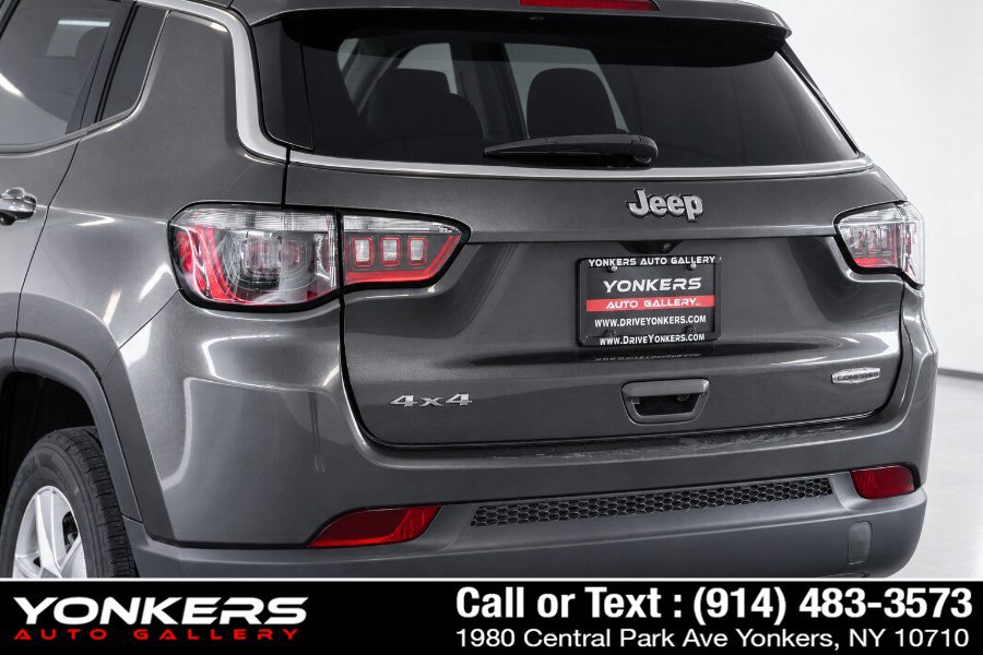 Used 2022 Jeep Compass Latitude AWD/4WD image 19