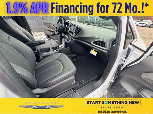 New 2026 Chrysler Pacifica Select image 27