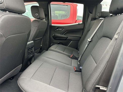 Certified 2024 Chevrolet Colorado LT image 18