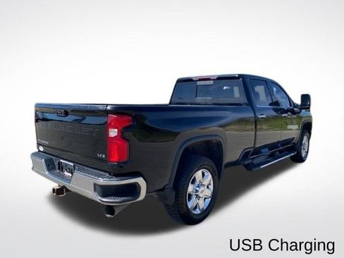 Used 2022 Chevrolet Silverado 2500 LTZ AWD/4WD image 3