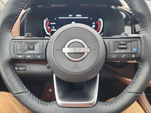 Used 2024 Nissan Pathfinder Platinum w/ Cargo Package image 19