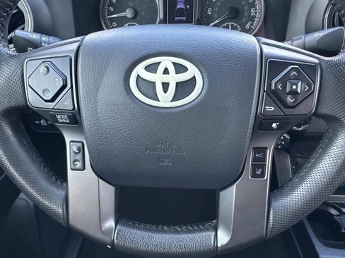 Used 2020 Toyota Tacoma TRD Sport image 23