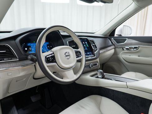 Certified 2023 Volvo XC90 B6 Plus w/ Protection Package Premier AWD/4WD image 12