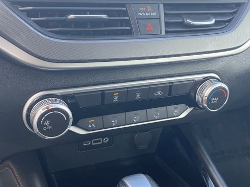 Used 2024 Nissan Altima 2.5 SR image 23