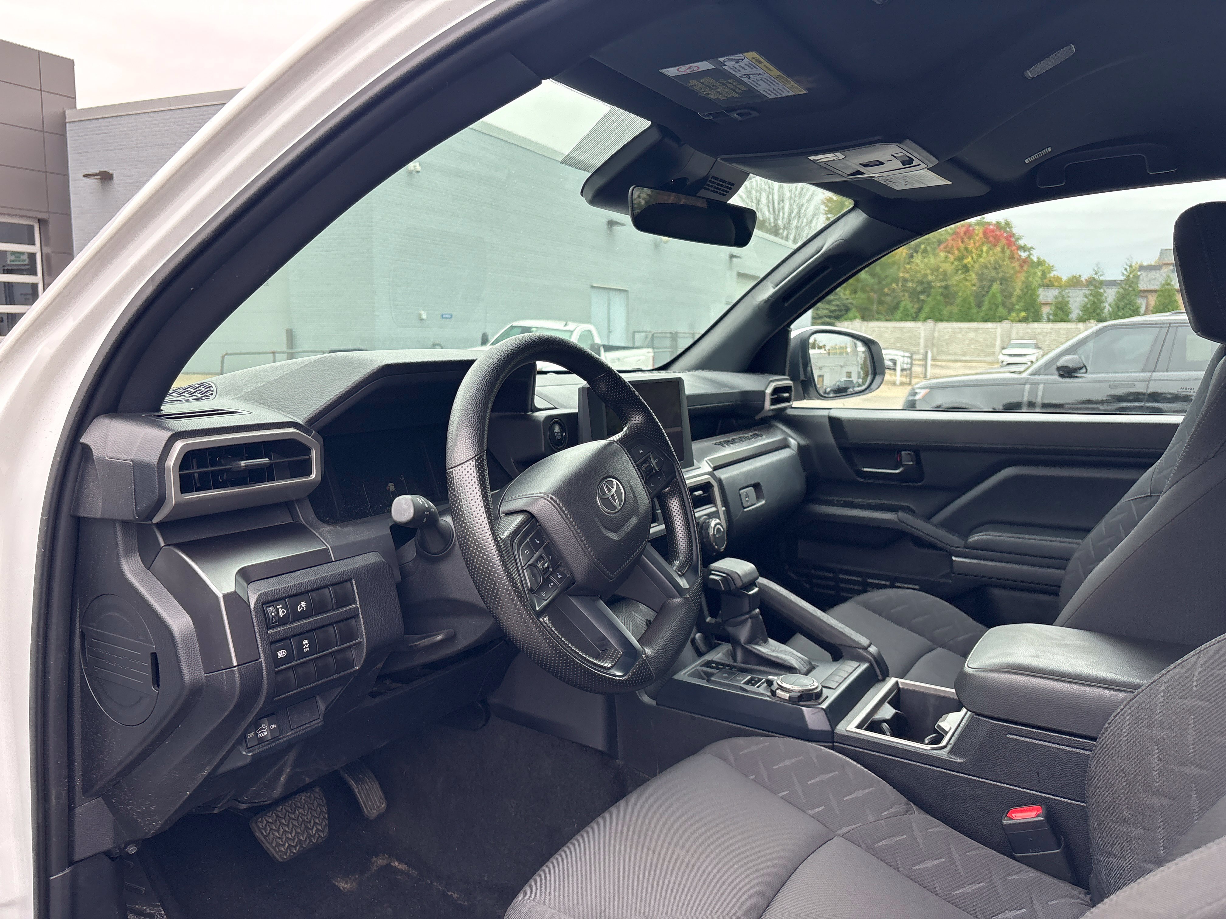 Used 2025 Toyota Tacoma SR5 AWD/4WD image 3