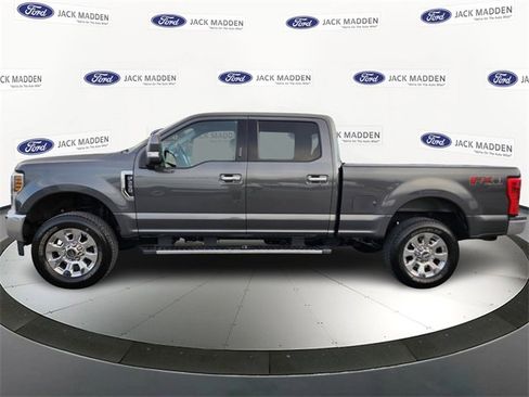 Certified 2019 Ford F250 Lariat w/ Chrome Package image 2
