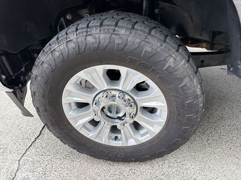 Used 2022 Ford F250 XLT AWD/4WD image 11
