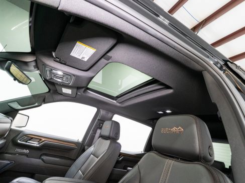 Used 2024 Chevrolet Silverado 1500 High Country w/ High Country Premium Package image 21