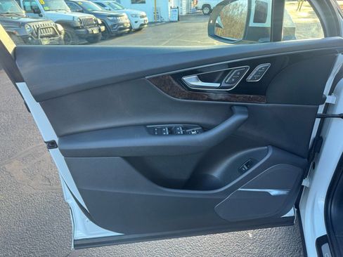 Used 2018 Audi Q7 3.0T Prestige w/ Prestige Package image 10