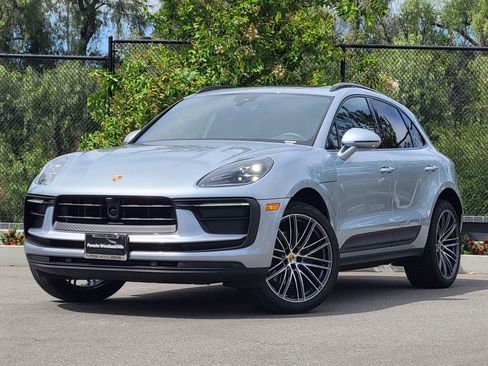 Used 2026 Porsche Macan image 1