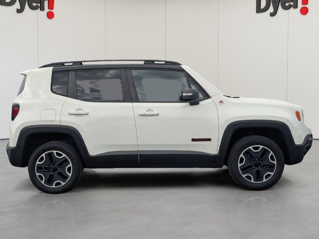 Used 2017 Jeep Renegade Trailhawk w/ Safety & Security Group AWD/4WD image 2
