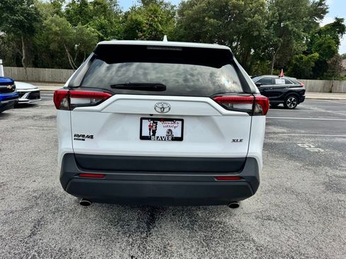 Used 2024 Toyota RAV4 XLE FWD image 8