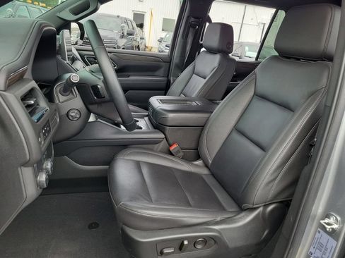 Used 2023 Chevrolet Tahoe LT w/ Luxury Package RWD image 20