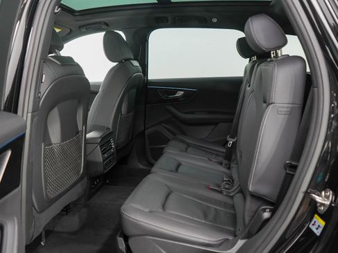 Used 2025 Audi Q7 3.0T Premium Plus image 21