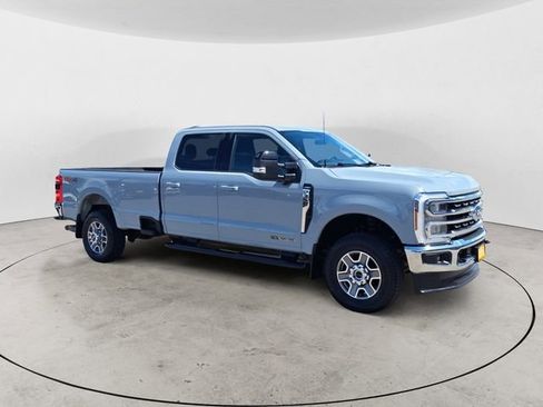 Certified 2025 Ford F350 Lariat w/ FX4 Off-Road Package AWD/4WD image 7