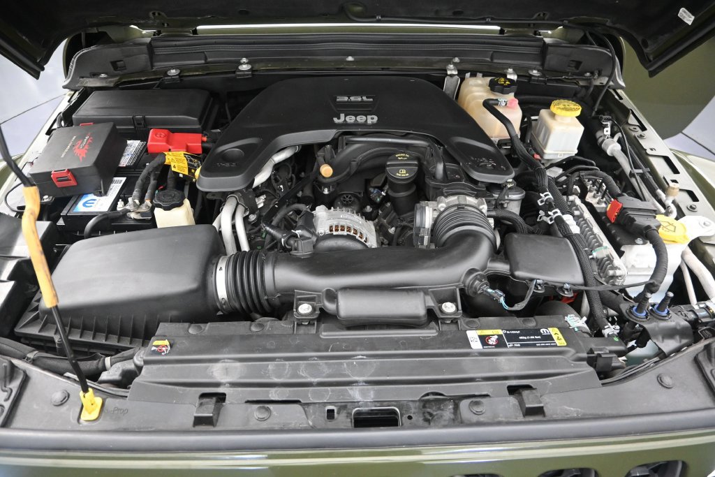 Used 2021 Jeep Gladiator Mojave AWD/4WD image 15