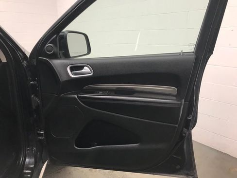 Used 2020 Dodge Durango SXT image 36