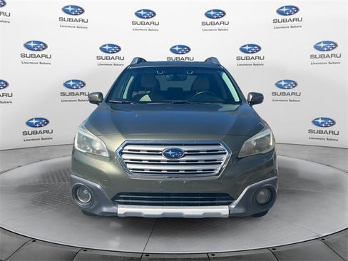 Used 2016 Subaru Outback 2.5i Limited image 2