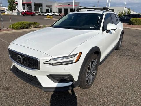 Used 2023 Volvo V60 B5 Cross Country Plus w/ Climate Package AWD/4WD image 1