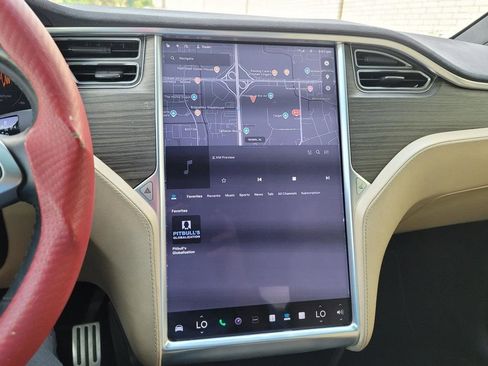 Used 2016 Tesla Model X P90D image 26