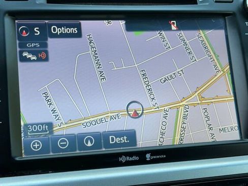 Used 2014 Toyota Highlander XLE image 19