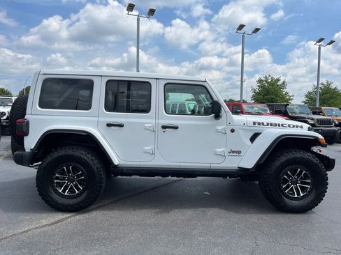 Used 2025 Jeep Wrangler Unlimited Rubicon AWD/4WD image 49