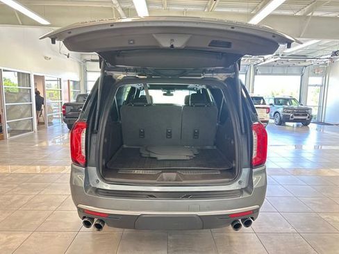 Used 2022 GMC Yukon XL Denali AWD/4WD image 30