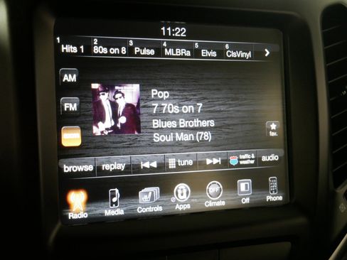 Used 2018 Jeep Cherokee Latitude Plus w/ Cold Weather Group image 22