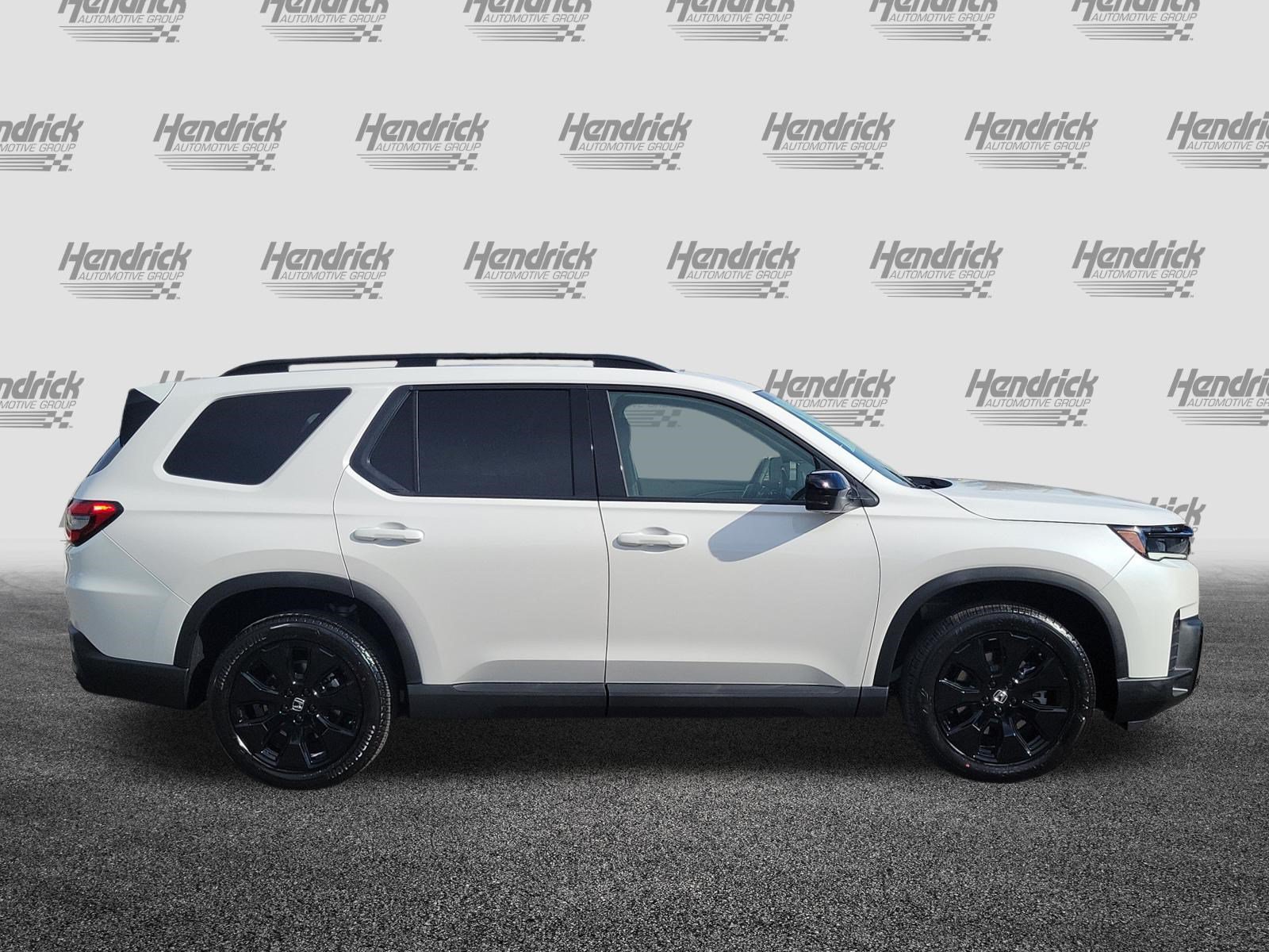 New 2026 Honda Pilot Black Edition image 8