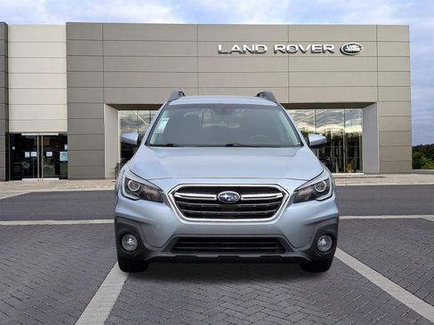 Used 2018 Subaru Outback 2.5i Limited AWD/4WD image 2