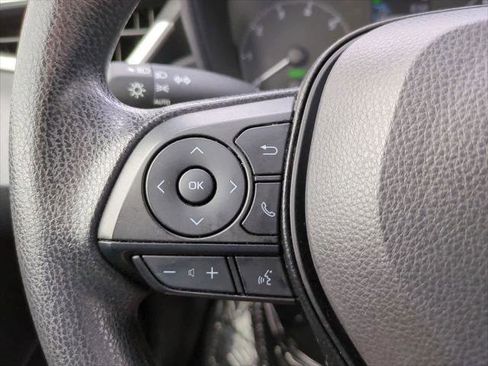 Certified 2025 Toyota Corolla LE image 22