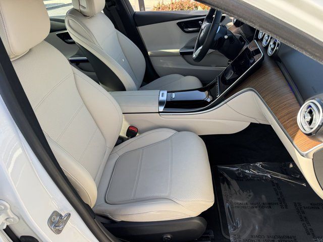 Used 2025 Mercedes-Benz C 300 Sedan image 6