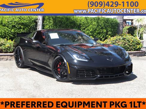 Used 2015 Chevrolet Corvette Stingray Coupe RWD image 1