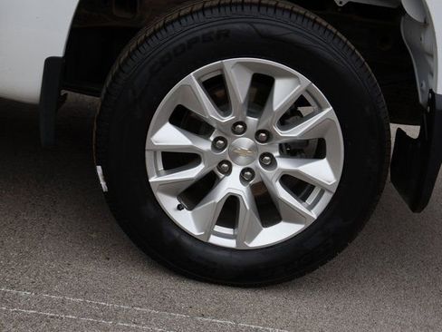 Used 2023 Chevrolet Silverado 1500 Custom image 45