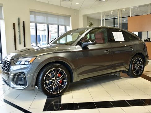 Used 2024 Audi SQ5 Premium Plus w/ S Sport Package AWD/4WD image 3