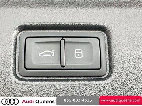 Used 2025 Audi S6 e-tron Prestige image 11