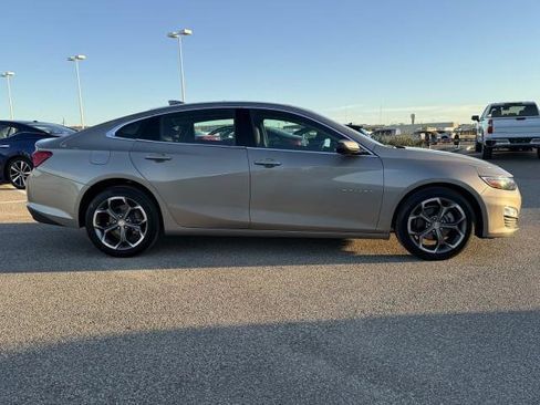 Used 2024 Chevrolet Malibu LT image 4