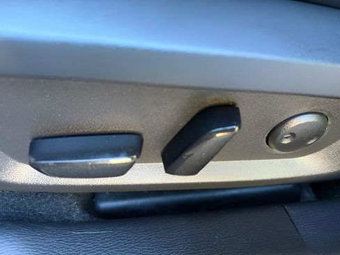 Used 2022 Mitsubishi Outlander SE image 12