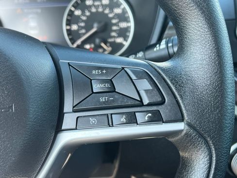 Used 2025 Nissan Altima 2.5 SV FWD image 28