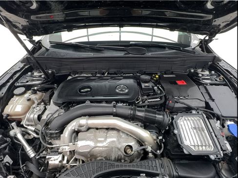 Used 2024 Mercedes-Benz GLB 250 image 17
